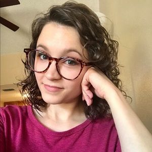 Meet your Posher, Larabeth